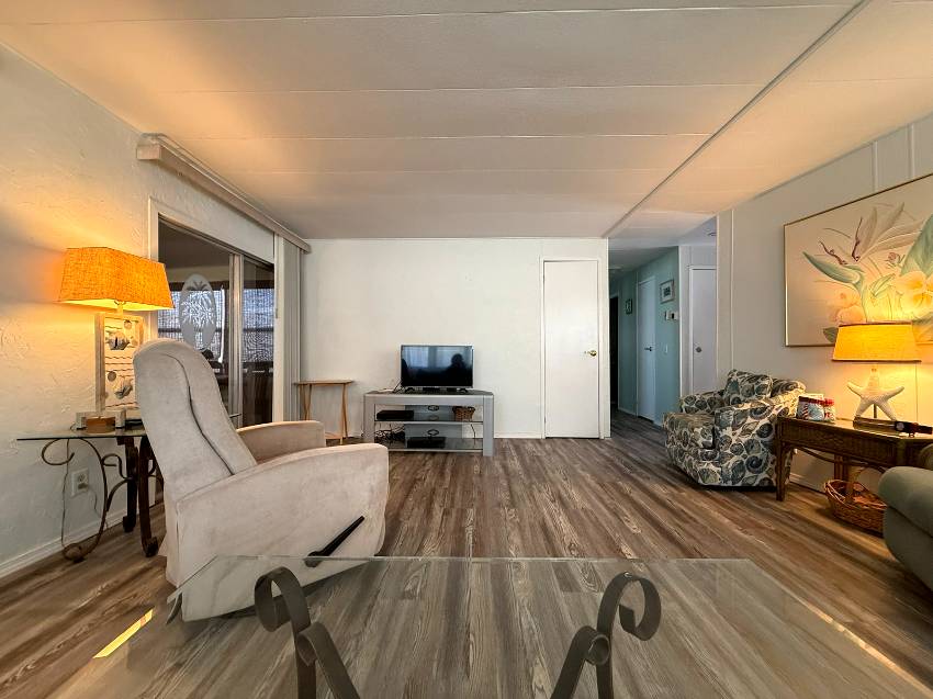 18 Date St a Bradenton, FL Mobile or Manufactured Home for Sale